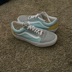 Vans multi color shoes 9.5